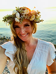 photo of the juror for the Sunday Art Show, Alesia Wilson
